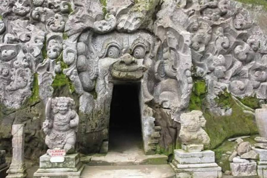 Ubud Temple Tour & Purification